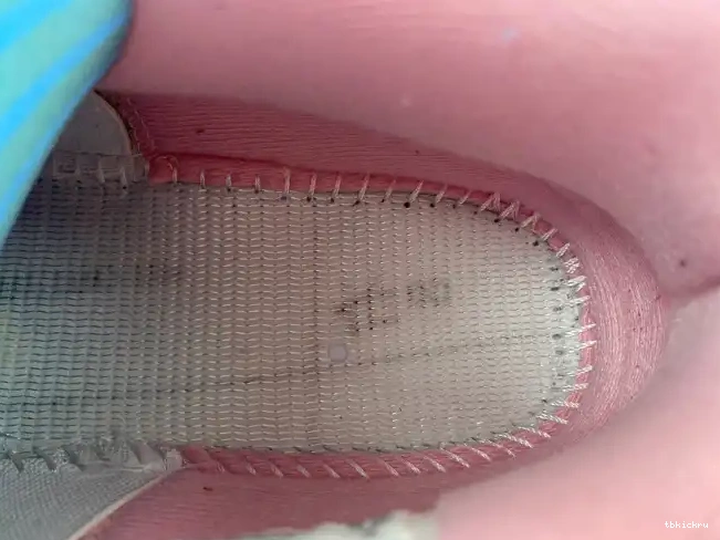 Reps TBK PINK 4 OFF-WHITE X JORDAN 0518